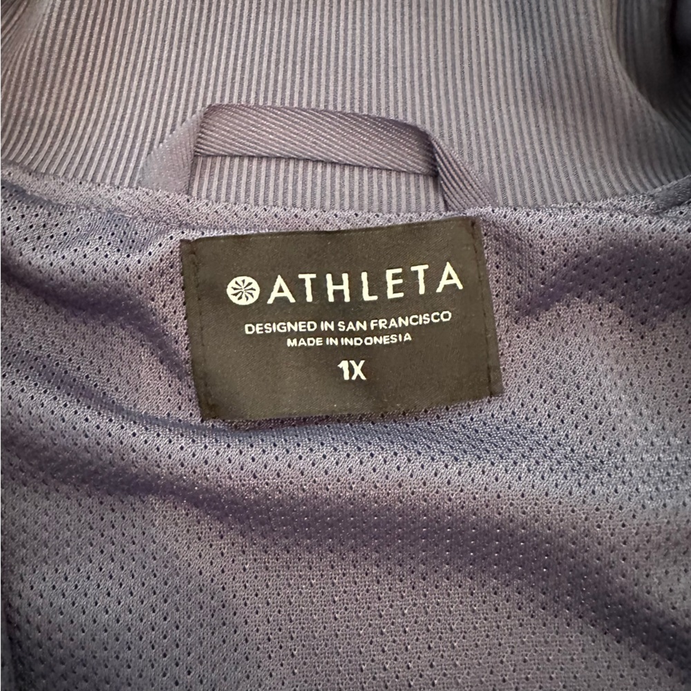 Athleta women's bomber jacket size 1X. - Picture 3 of 11